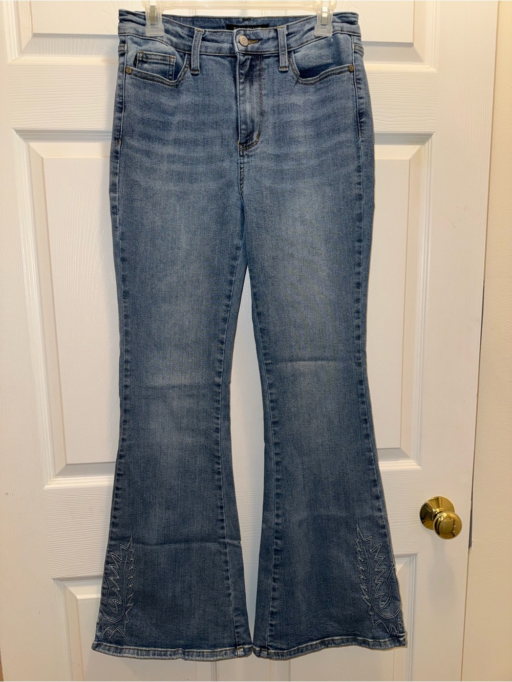 Women’s Light Blue Flared Jeans - Classic Stretch Denim
